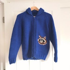 Sweet vintage raccoon sweater